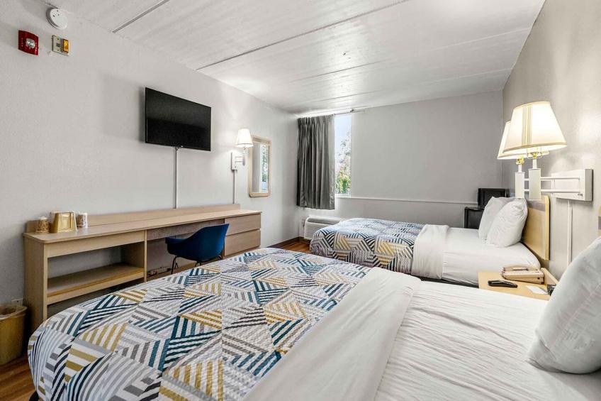 2 Queen Beds  Premium Micfridge - foto 4