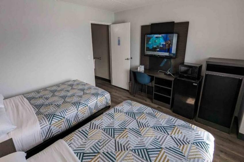 2 Full Beds  ADA/Tub - foto 8