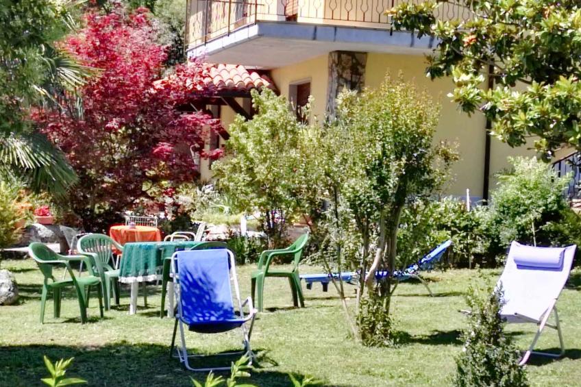 Holiday apartment with lawn for sunbathing - BF-2CJPF - foto 18