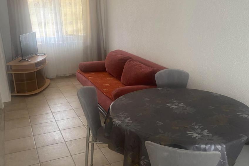 Apartments Danijela & Vlado - Three Bedroom Apartment With Balcony and Garden View