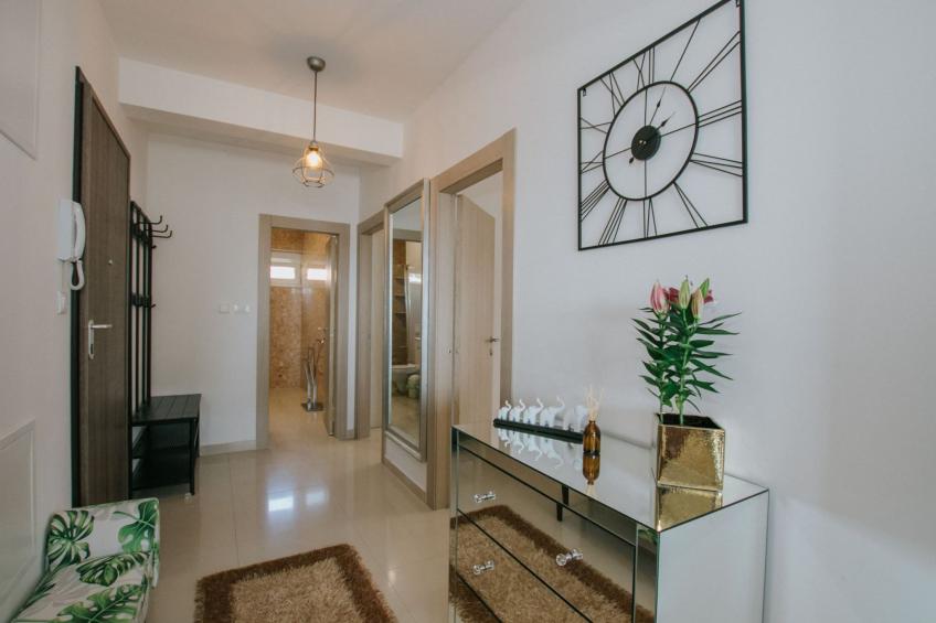 Scenic Sea View Apartment Trogir - Two Bedroom Apartment with Balcony and Sea View - foto 16