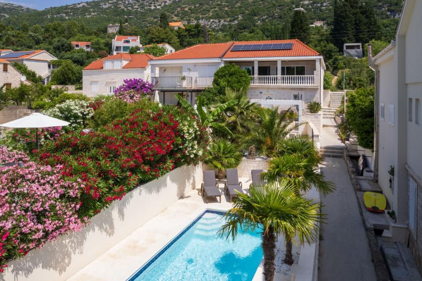 Suartini Viganj mit einem Pool - foto 14