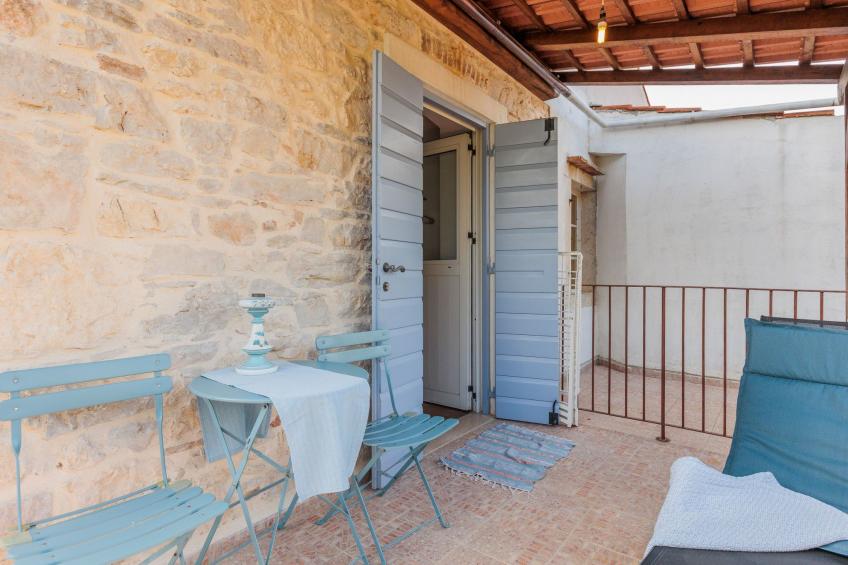 Traditionelles Steinhaus am Meer in Preko - foto 10