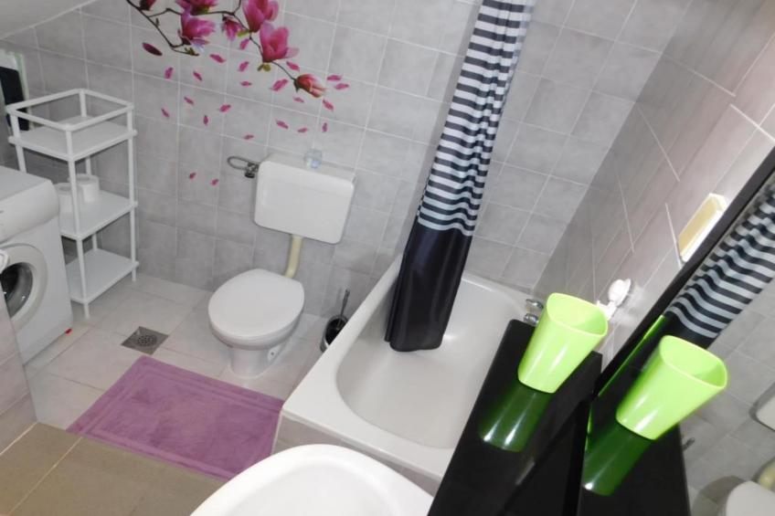 Apartments Roščić - Two Bedroom Apartment with Balcony - foto 12