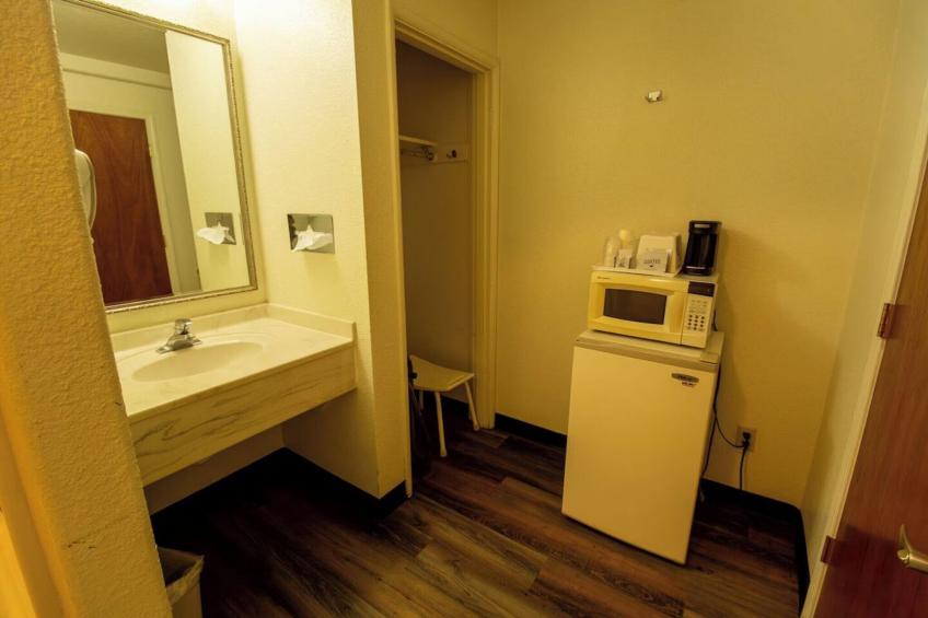 2 Double Beds Non-Smoking - foto 17