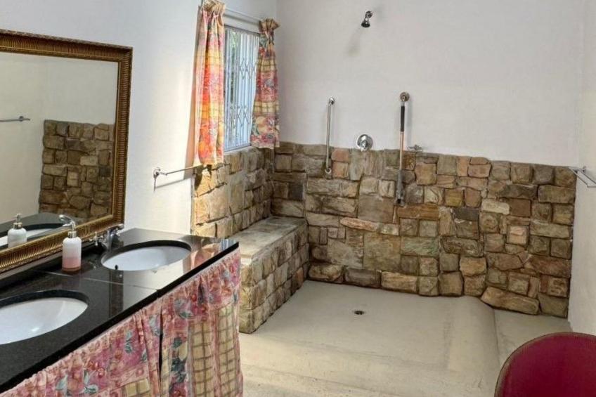 "Comfortably Off-Grid" - foto 25