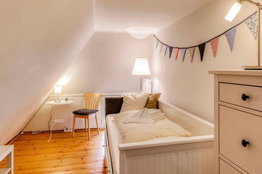 Reetdachhaus inmitten von Wiesen und Feldern - foto 28