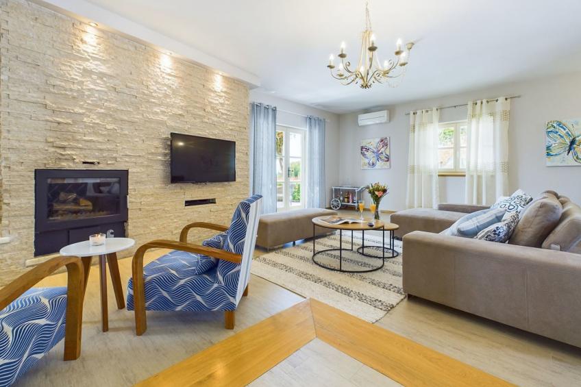 Luxuriöse Villa mit Schwimmbad und großem Garten - foto 11