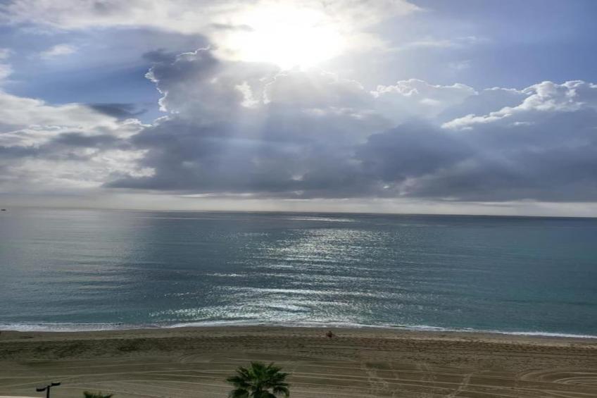 Sky-High Seaside Fuengirola Flat - foto 22