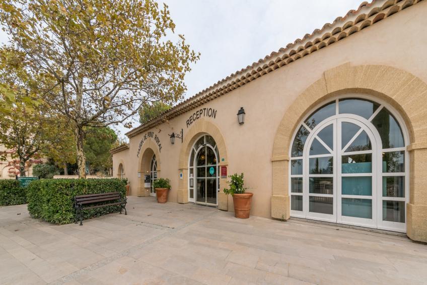 Pierre & Vacances Village Pont Royal en Provence Apartment 4 people - 1 bedroom - Balcony or terrace - Air-conditioned - Renovated - foto 5
