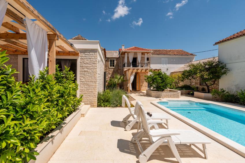 Apartment Varos 2+1 with shared pool - foto 6