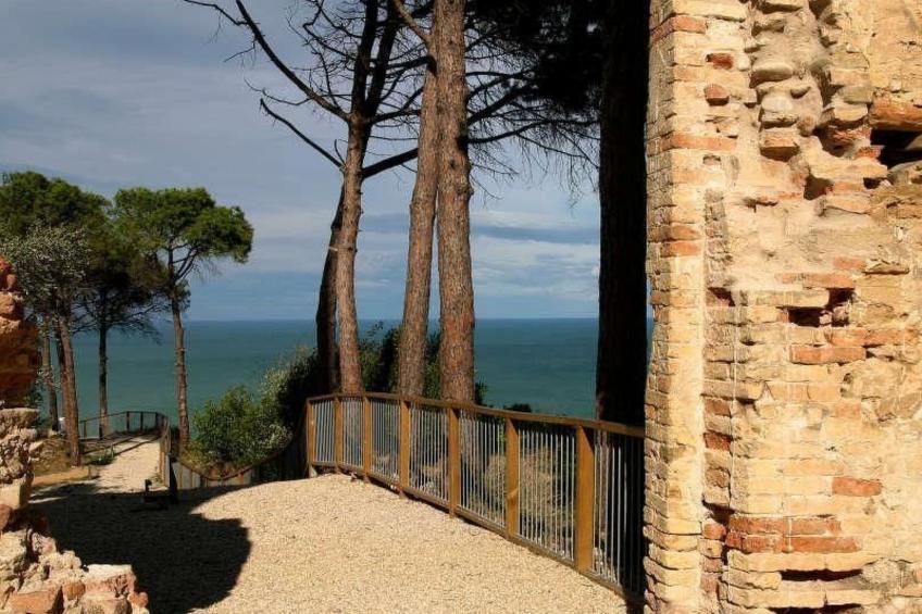 in Cupra Marittima - foto 24