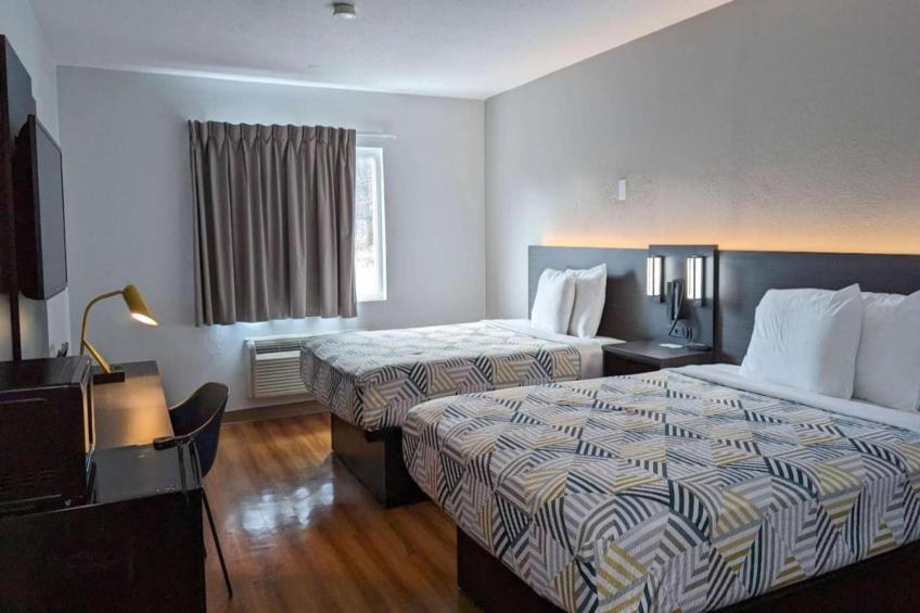 2 Queen Beds  Micfridge - foto 12
