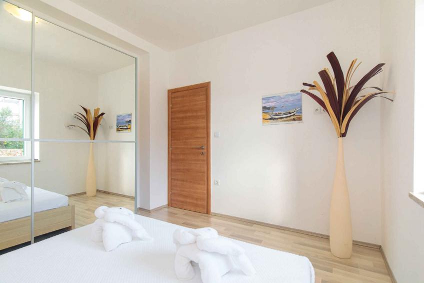Holiday apartment with pool - BF-X733 - foto 16