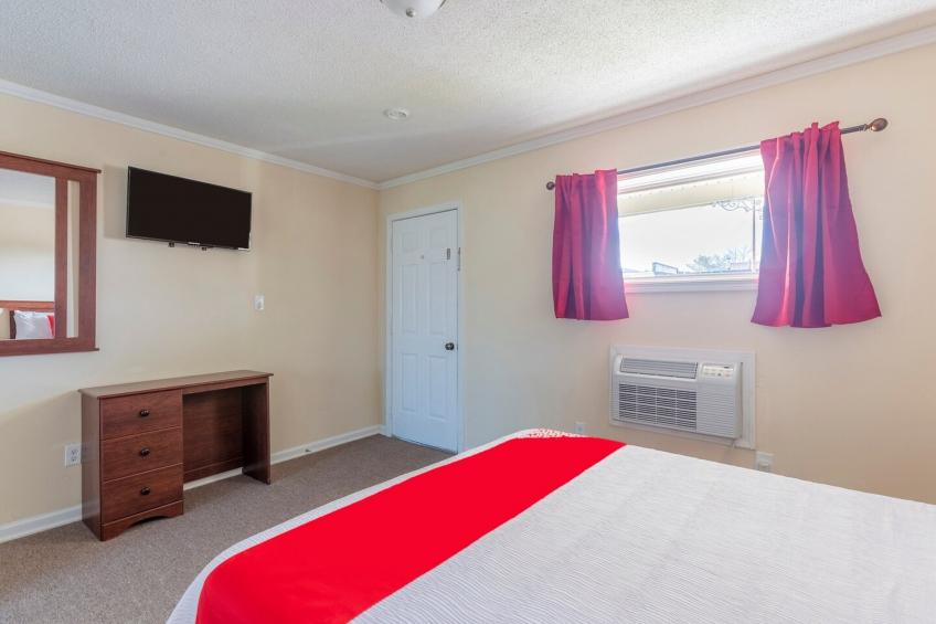King Bed with Pull Out - foto 12
