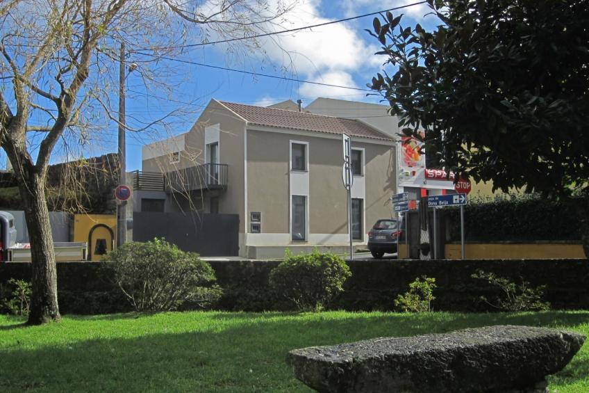 in Furnas mit Terrasse, Garten und Grill - foto 12