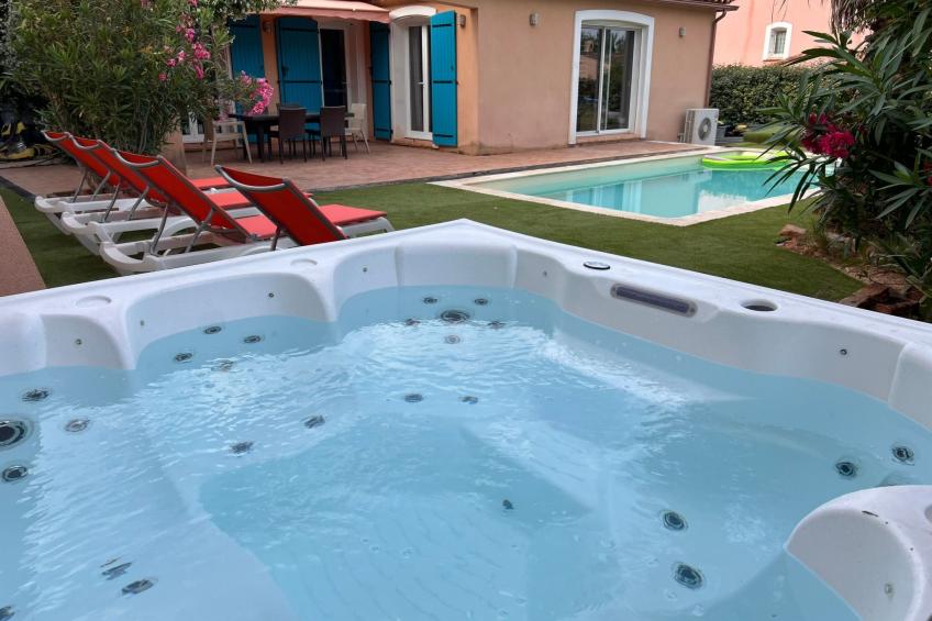 Villa 3 Schlafzimmer beheizter Pool privater Jacuzzi