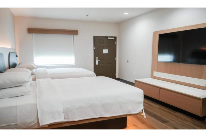 Deluxe Two Queen Room with Sofa - foto 4