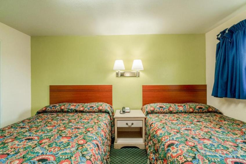 2 Queen Beds Non-Smoking - foto 7