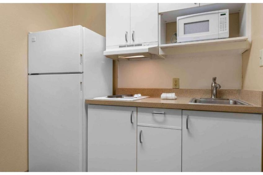 2 Queen Beds  Non-Smoking Kitchen - foto 24