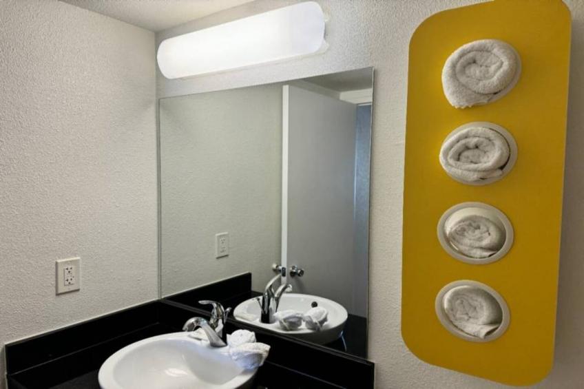 1 QUEEN BED - foto 22