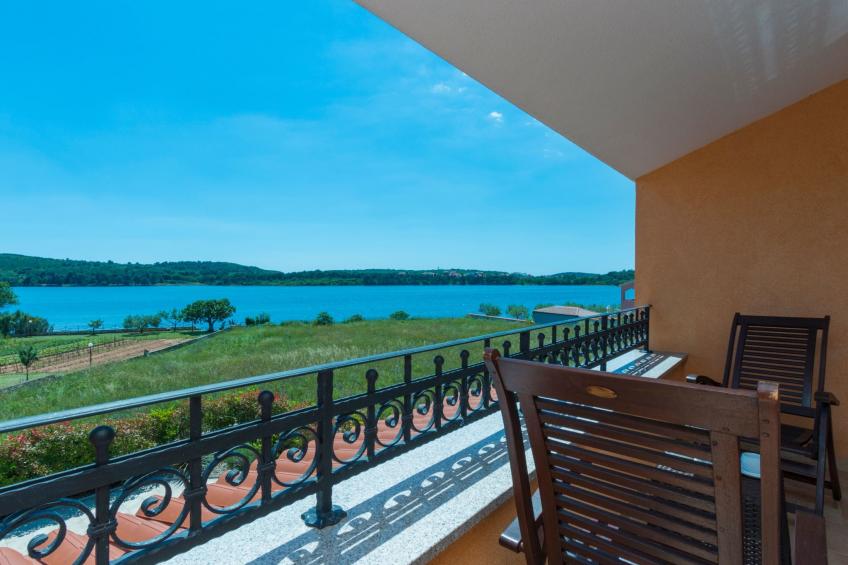 in Pomer mit privatem beheizten Pool und Meerblick - foto 13