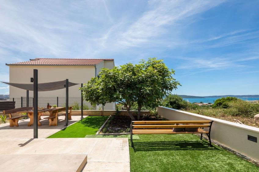 Contemporary Apartment with Terrace and Spacious Garden - Two Bedroom Apartment with Terrace - foto 13