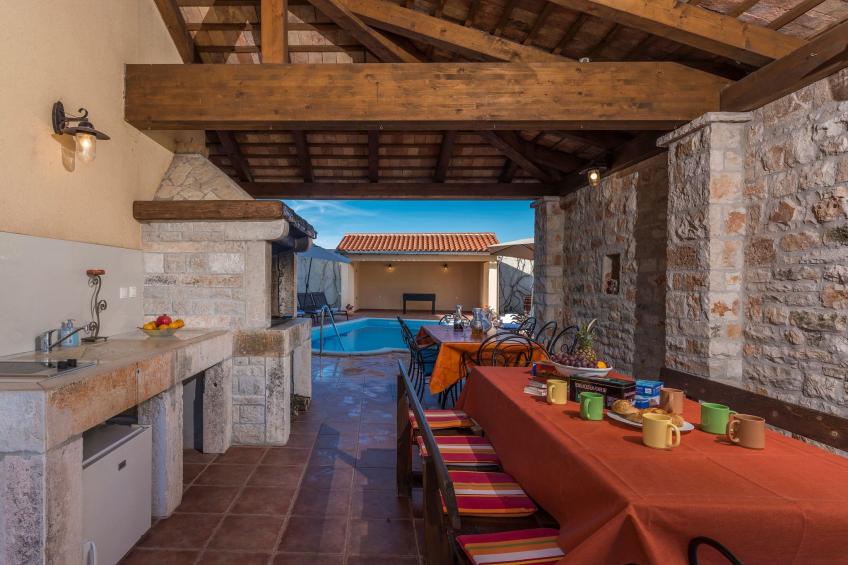 Gemütliches Ferienhaus in Peresiji mit Grill und Terrasse - foto 33