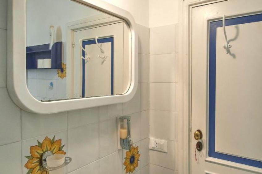 L'affresco caprese a 10 minuti dalla piazzetta - foto 11