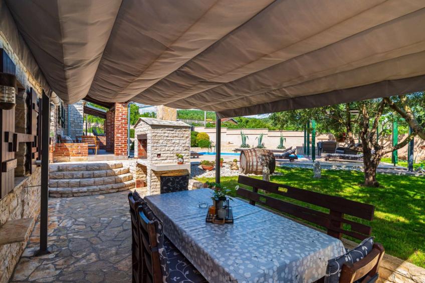 Stone villa Tea with pool - foto 28