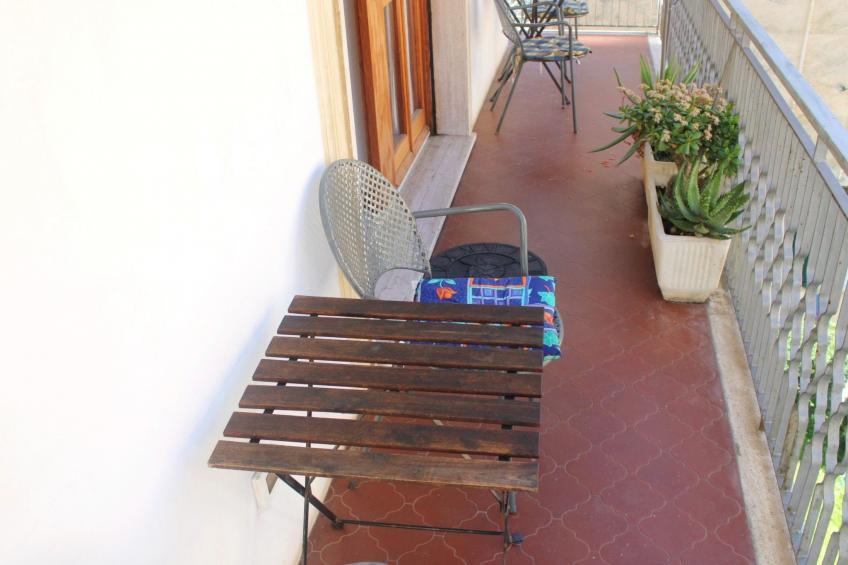 Sehr zentral mit Parkmöglichkeit - foto 7