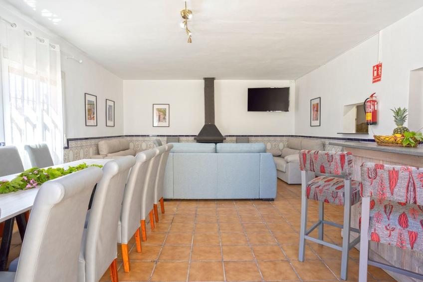 Familienhaus mit großzügigen Außenanlagen - foto 39