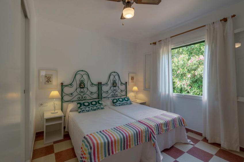 Moderne, frische Familienvilla Allondra - foto 24