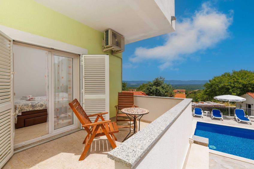 Wonderful Krk Island Stay: Shared Pool, Grill Patio, and Nearby Beaches - Double Room - foto 4