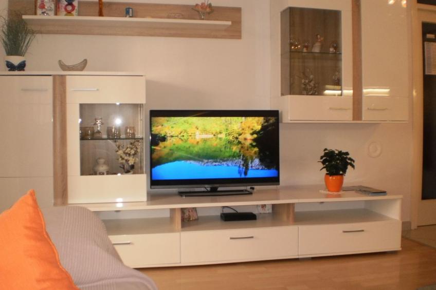 Moderne Ferienwohnung in Omiš mit Terrasse und Garten - foto 11