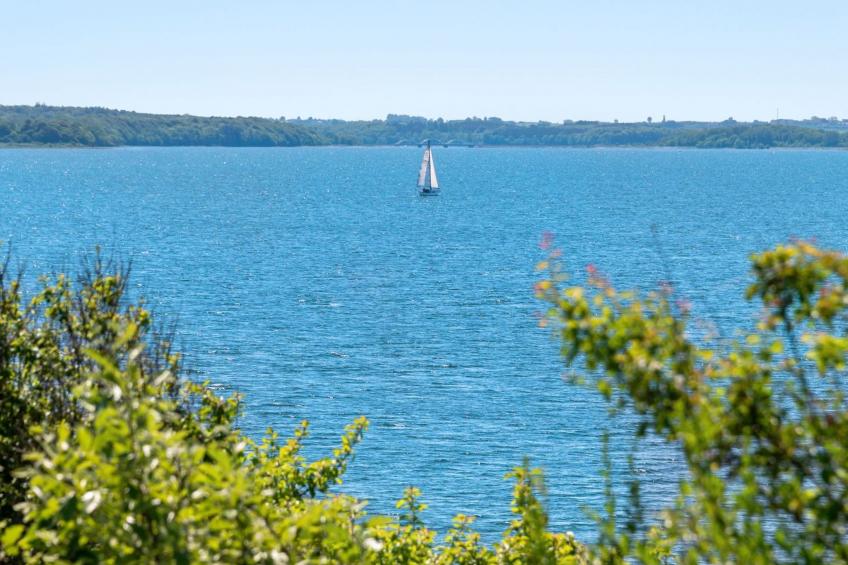 "Tobrjön" - 200m to the inlet in Sealand