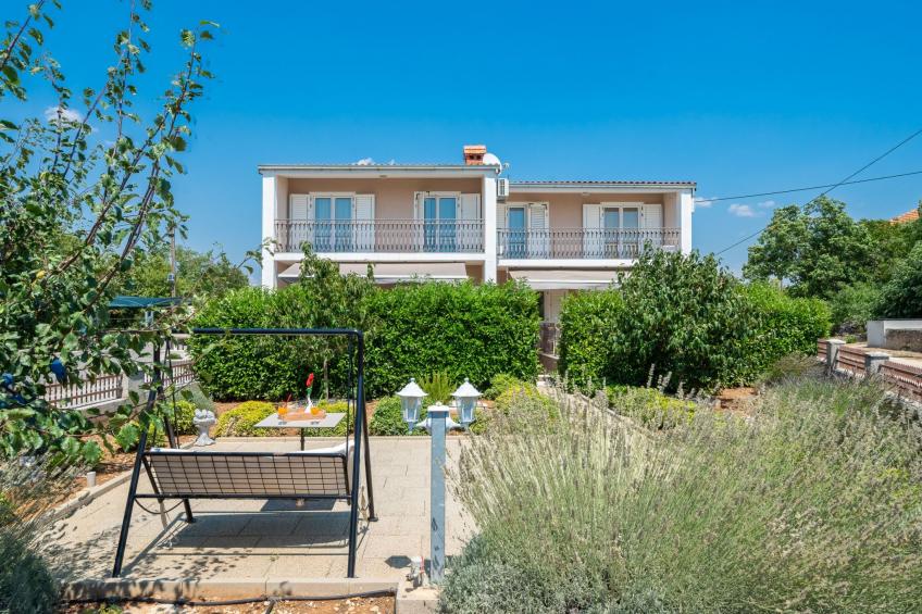 Schöne Villa in einem friedlichen und ruhigen Dorf - foto 21