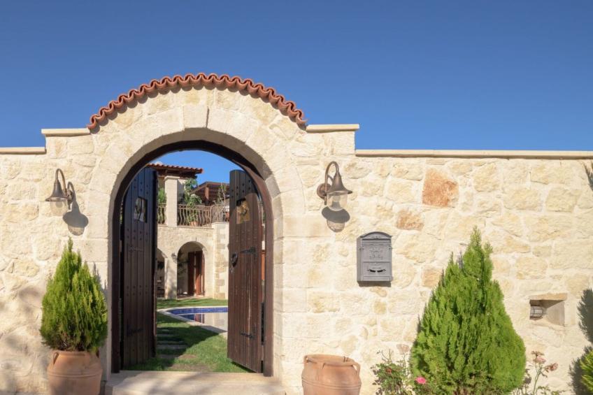 Nicole Villa - "Kostenloser" beheizter Pool, Village Escape - foto 8