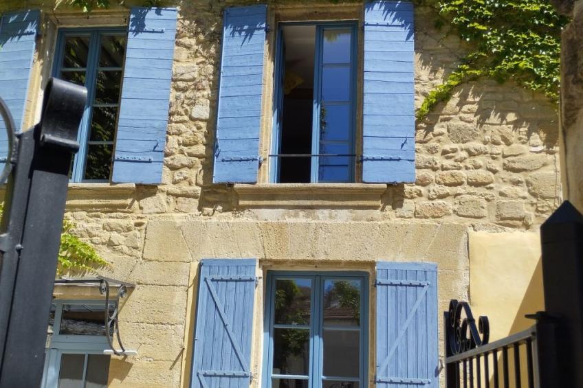 Dorfhaus mit Terrasse