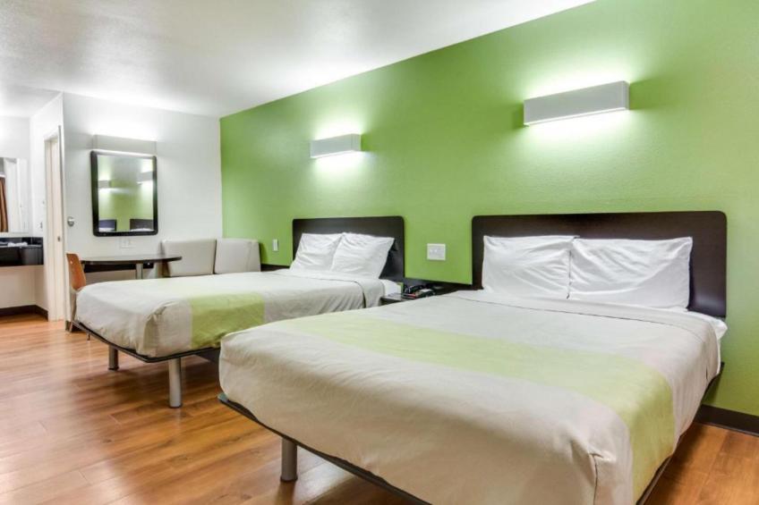 2 Queen Beds  Non-Smoking Micfridge - foto 8