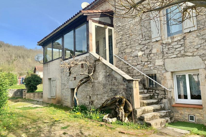 Pierre Ensoleillée, Haus aus dem 19. Jahrhundert im Obergeschoss