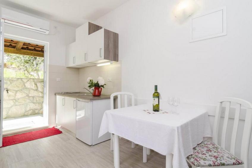 Apartments Matuško Mljet - One Bedroom Apartment with Balcony and Sea View - foto 4