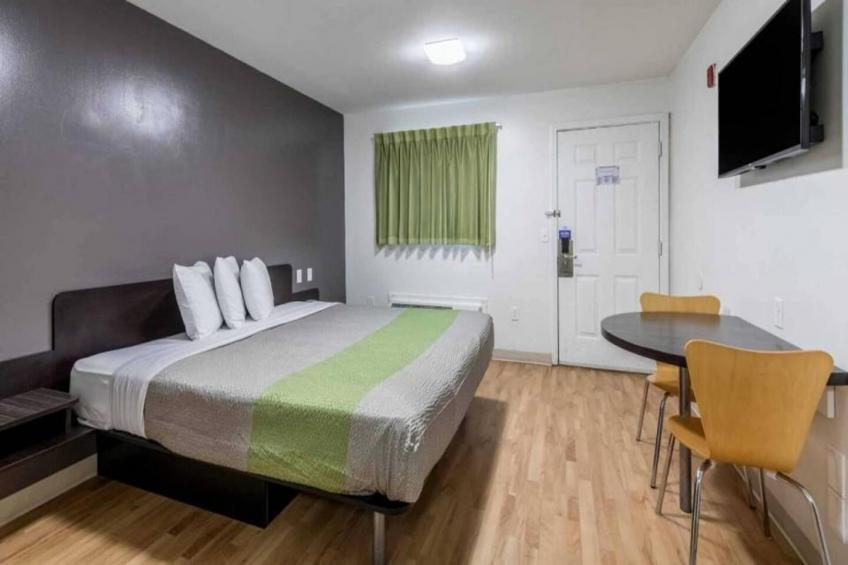 1 QUEEN BED  KITCHEN NON-SMOKING - foto 16
