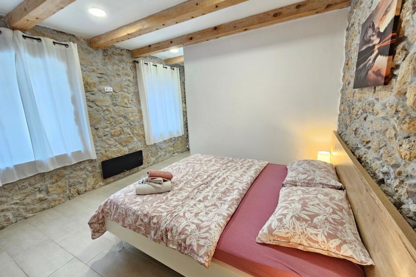 Steinhaus mit privatem Außenpool - foto 6