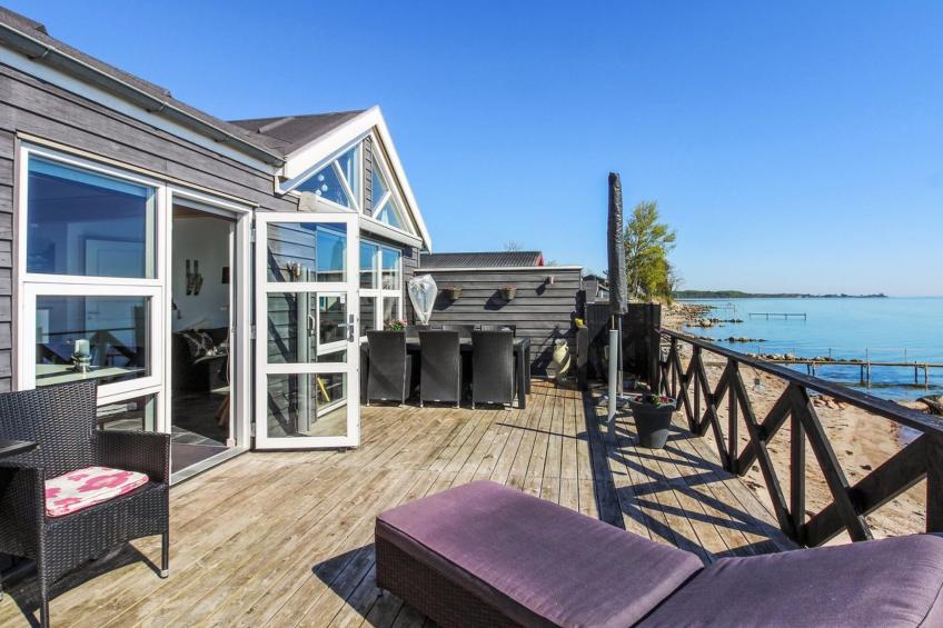 "Grim" - 5m from the sea in Funen