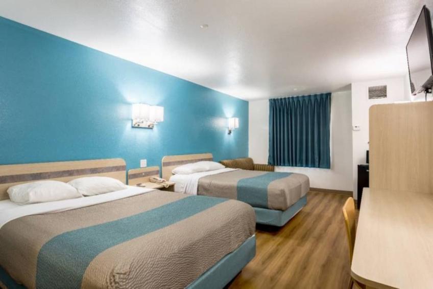 2 Full Beds  Smoking - foto 14