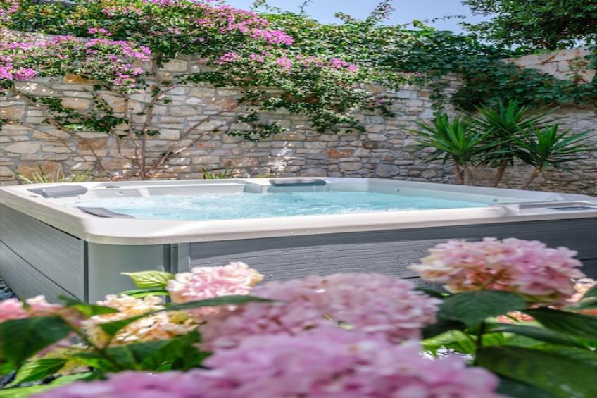 Villa Stone Pearl - Two Bedroom Holiday House with Pool - foto 4