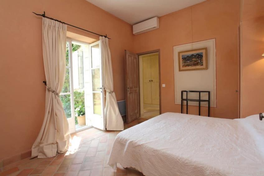 Bastide avec piscine 3 terrasses dans un écrin de verdure - foto 15