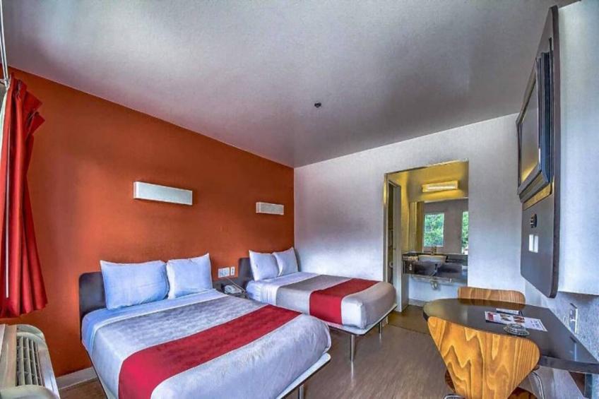 2 FULL BEDS  SMOKING - foto 4