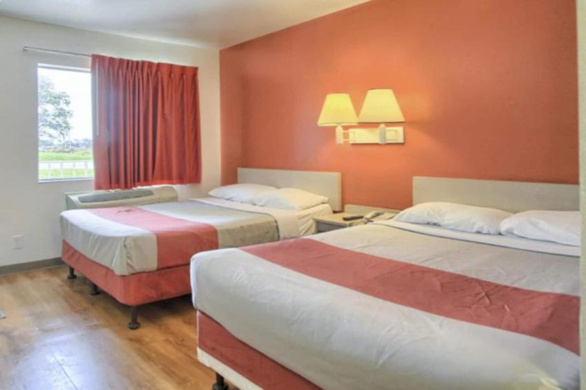 2 Full Beds with Refrigerator - foto 9